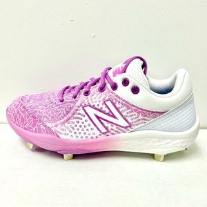 New balance Metal baseball cleats size 9 NWOT